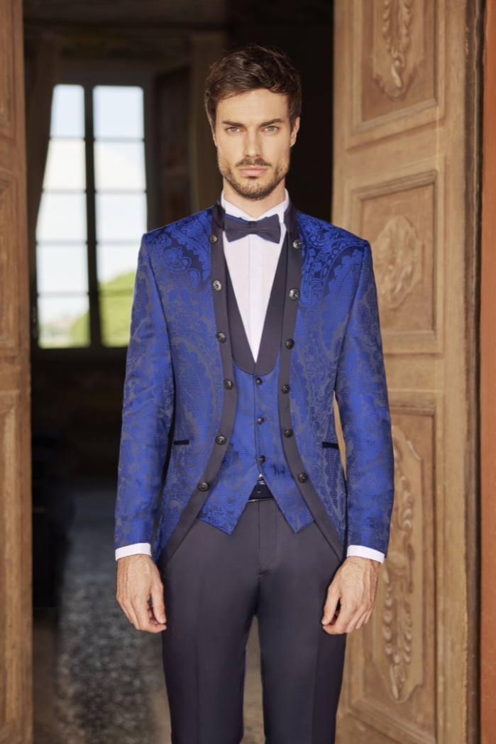 Men’s broken suit wedding guest: differentiate yourself, but with style