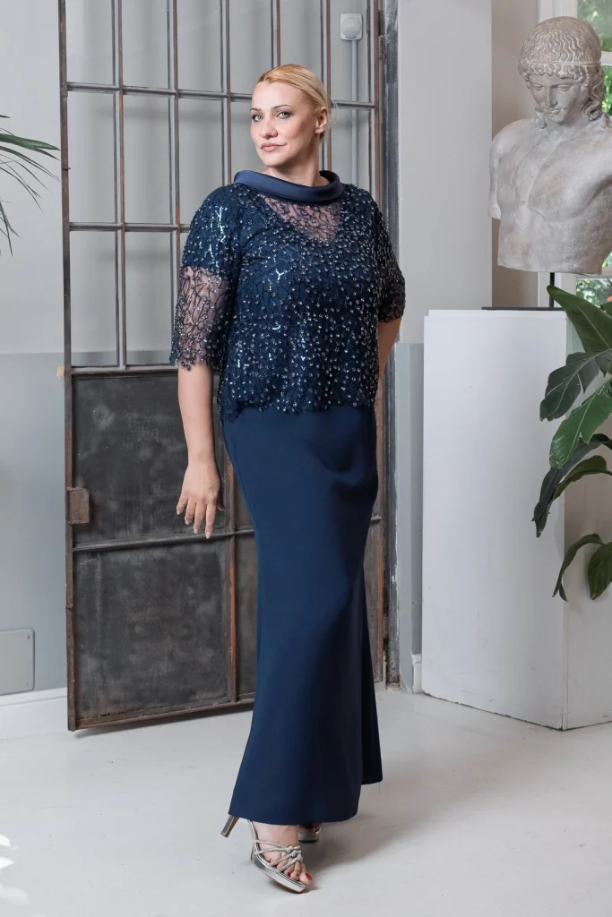 Outfit matrimonio in inverno per donna curvy